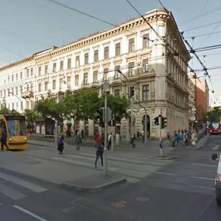 Апартаменты Central Ideal Location For Budapesters Будапешт